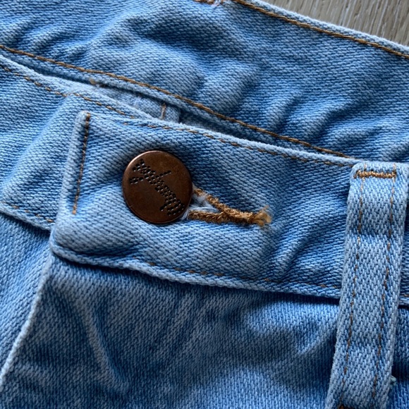 Wrangler Slim Fit Jeans - Picture 4 of 8